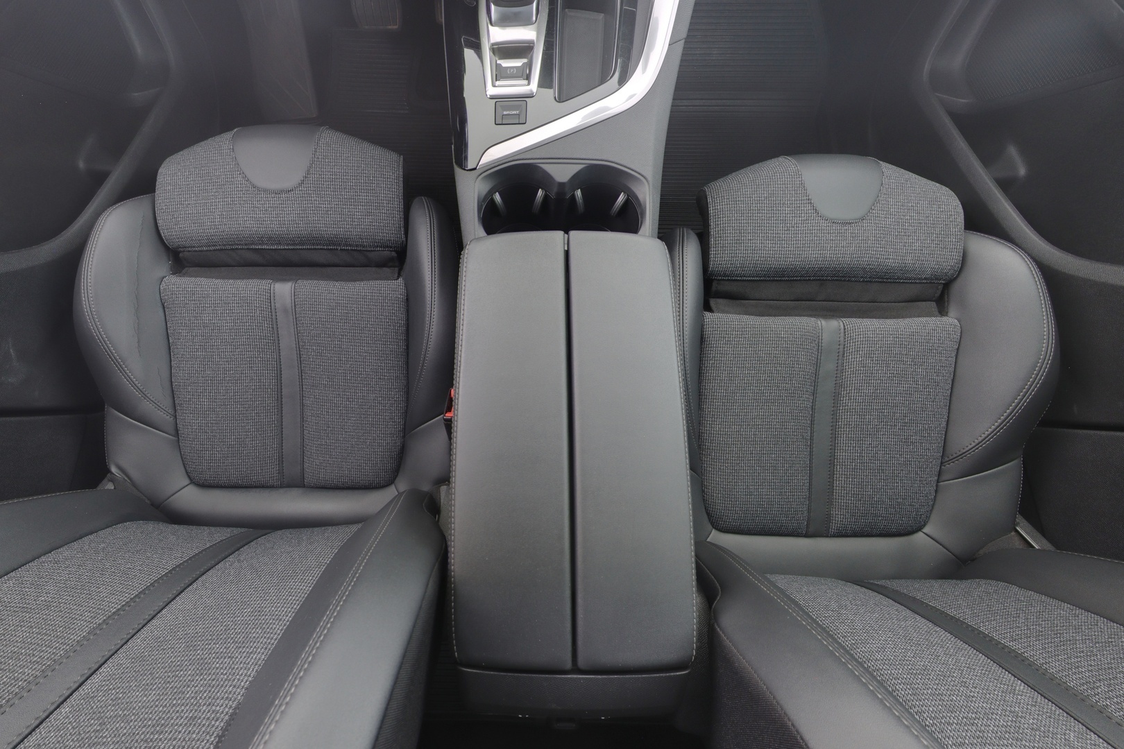 PEUGEOT 5008 2020