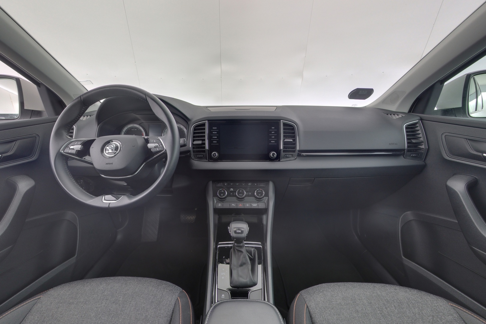 SKODA Karoq 10