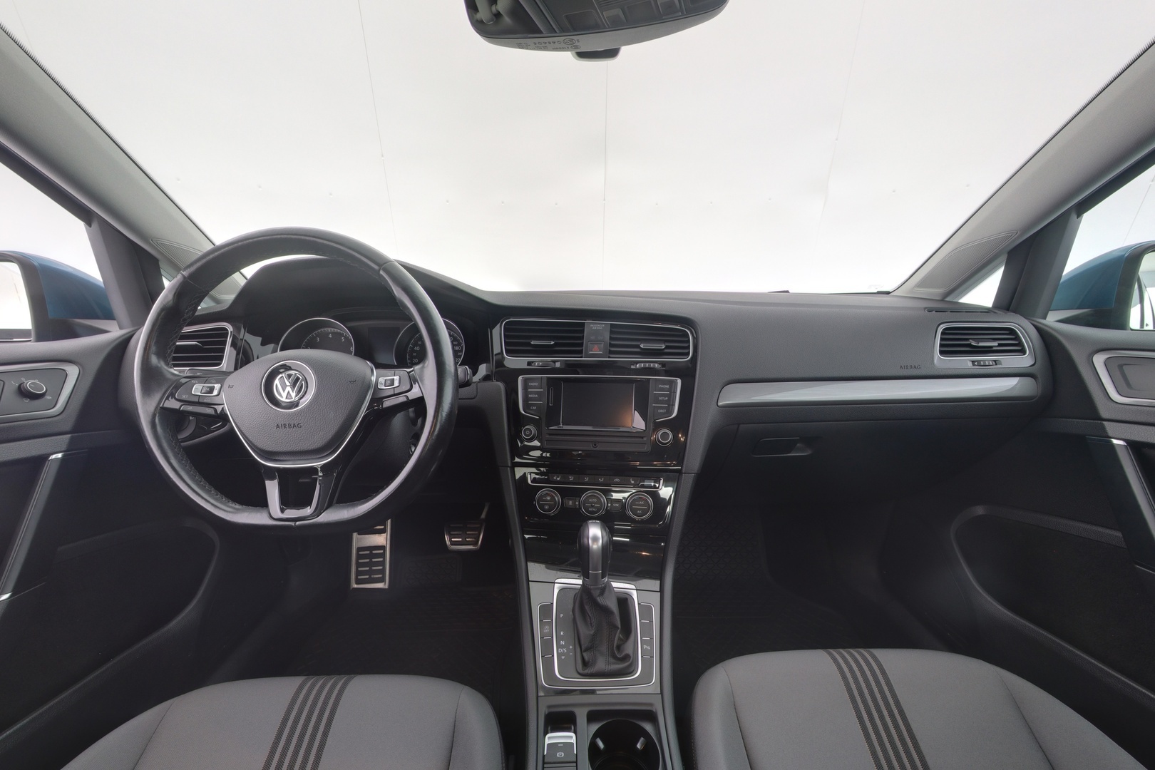 VOLKSWAGEN Golf 2017