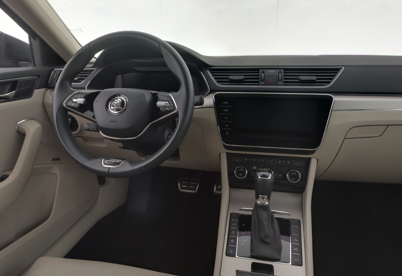 SKODA Superb 11