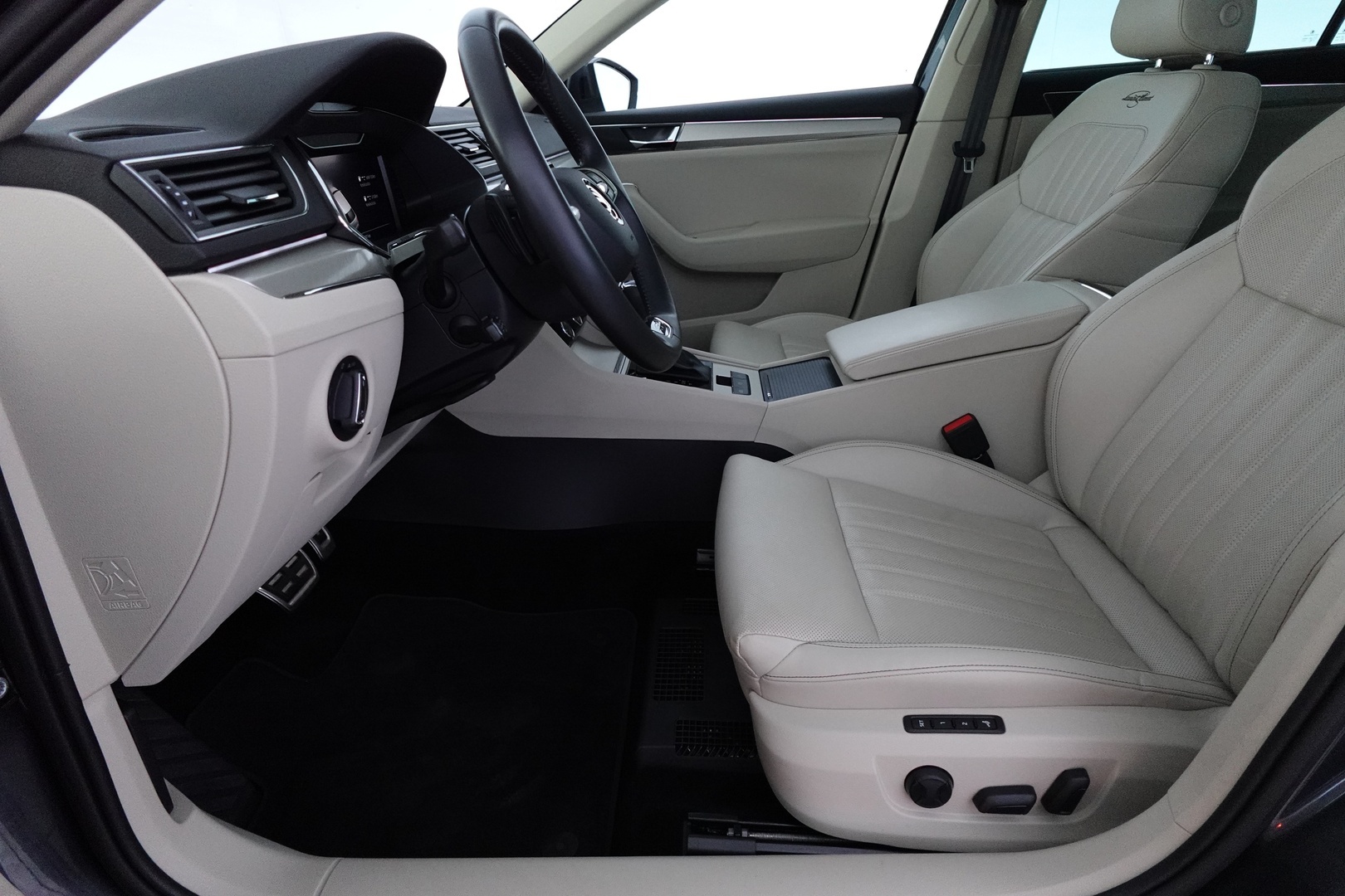 SKODA Superb 33