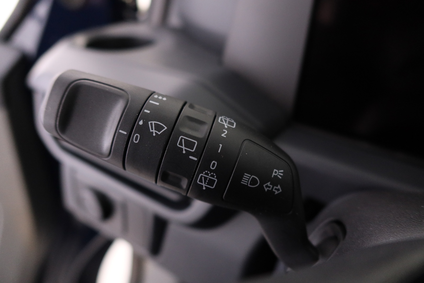 FORD TRANSIT CUSTOM 16