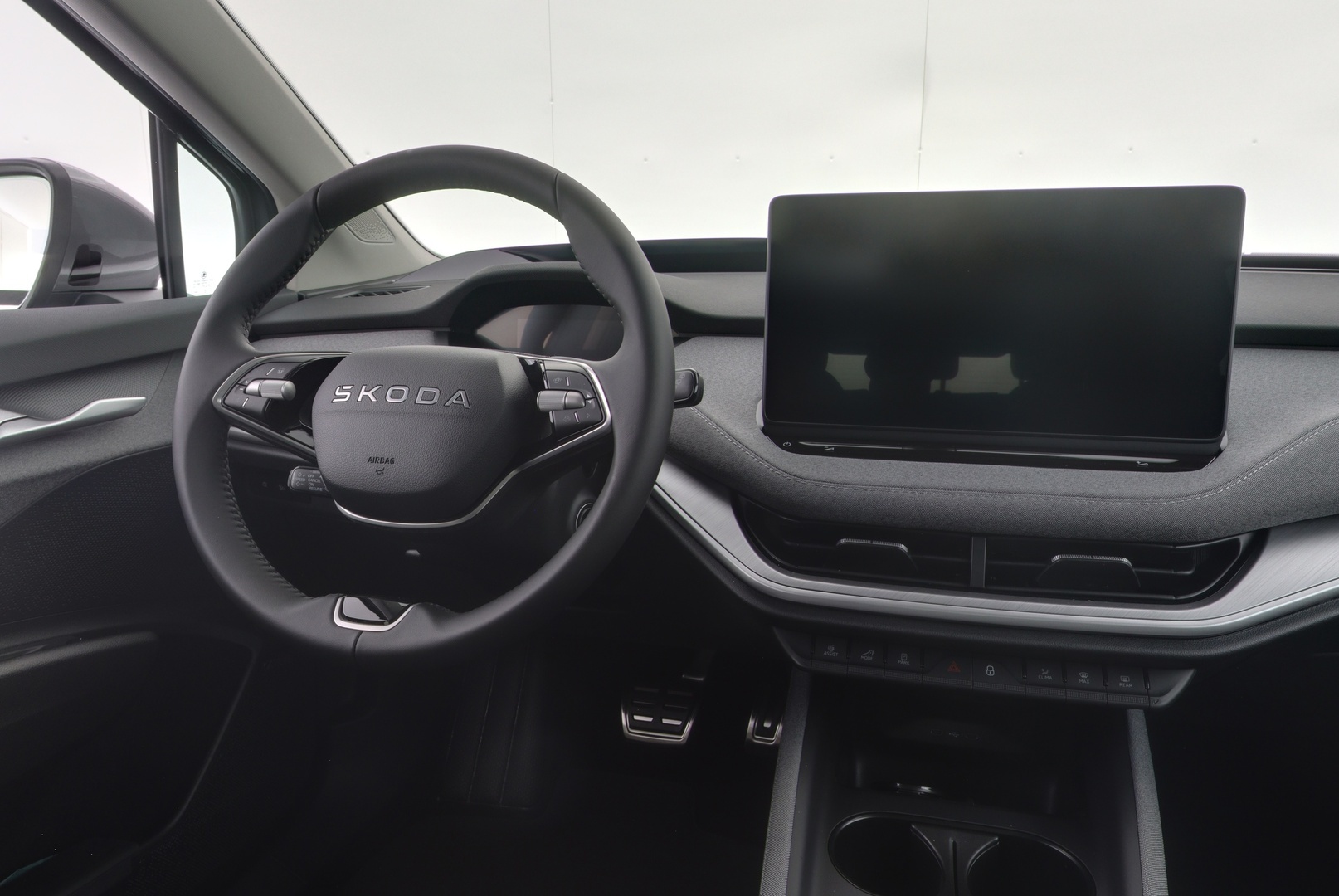 SKODA Enyaq 11