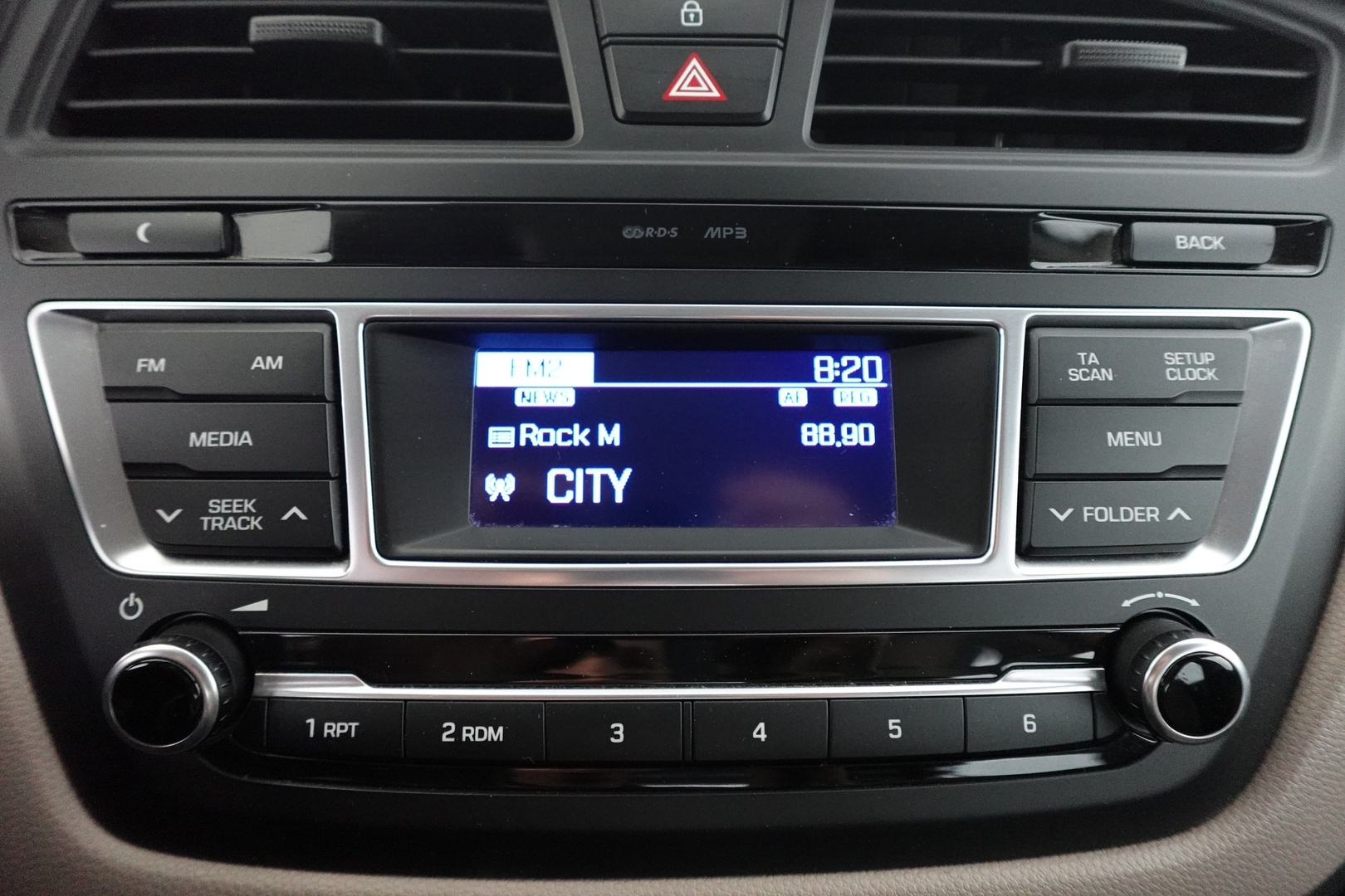 HYUNDAI i20 5d 2016