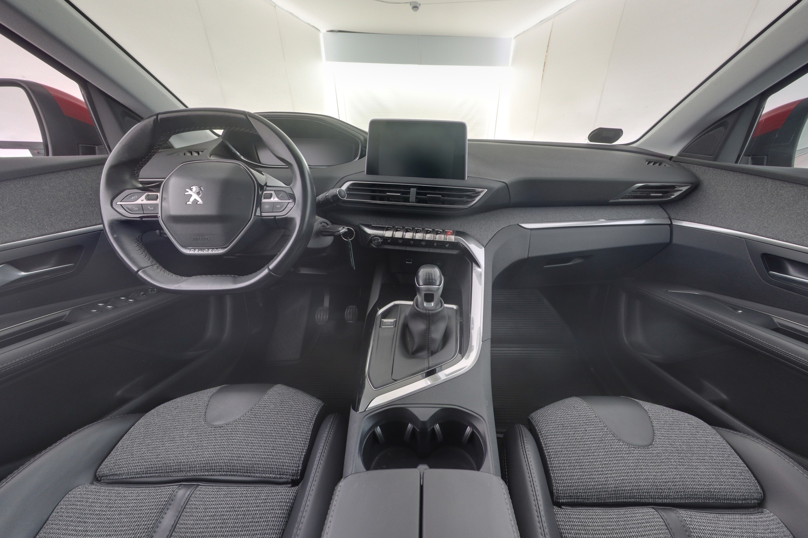 PEUGEOT 3008 2017