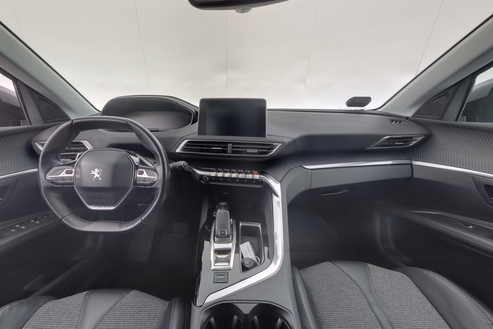 PEUGEOT 3008 10
