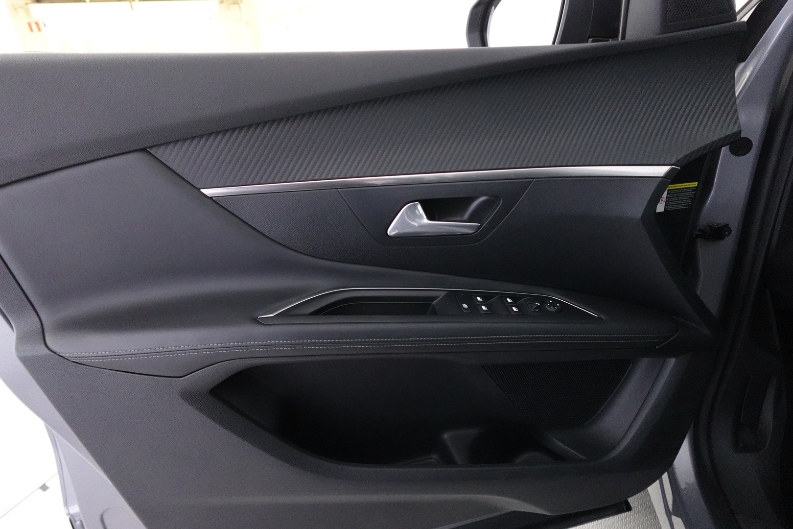 PEUGEOT 3008 16