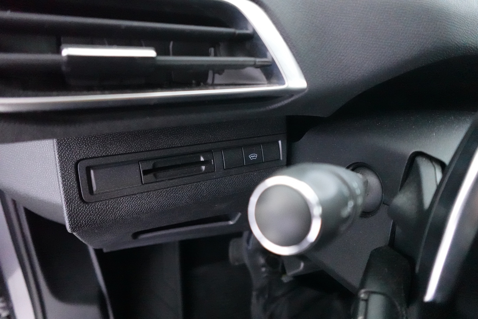PEUGEOT 3008 26
