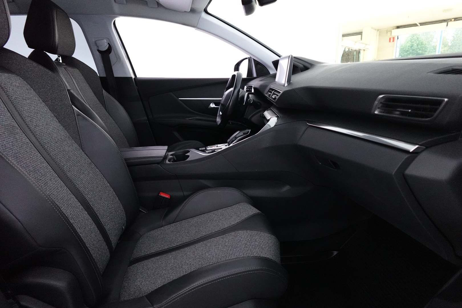 PEUGEOT 3008 32