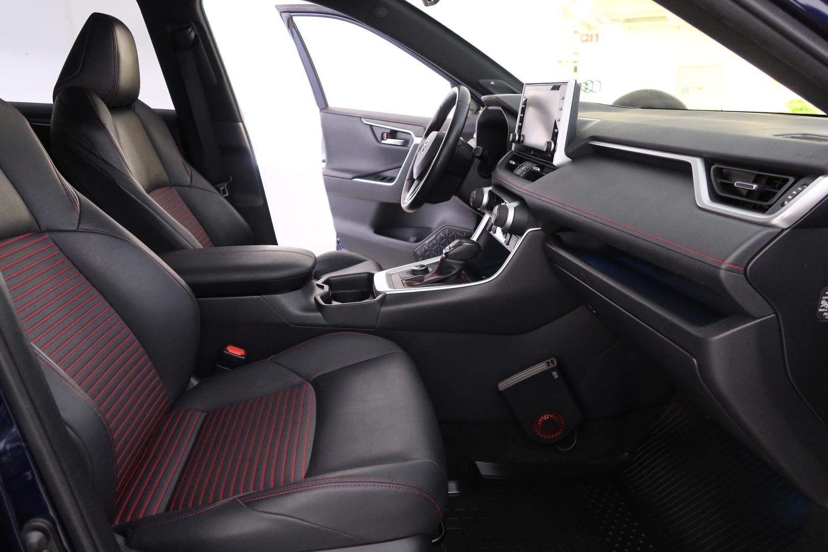 TOYOTA RAV4 Plug-in 2021