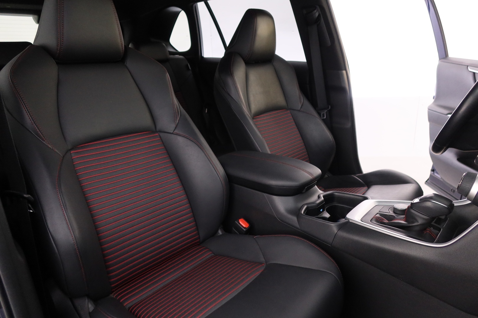 TOYOTA RAV4 Plug-in 2021