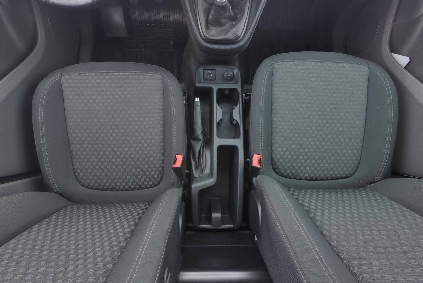 FORD Transit Connect 12