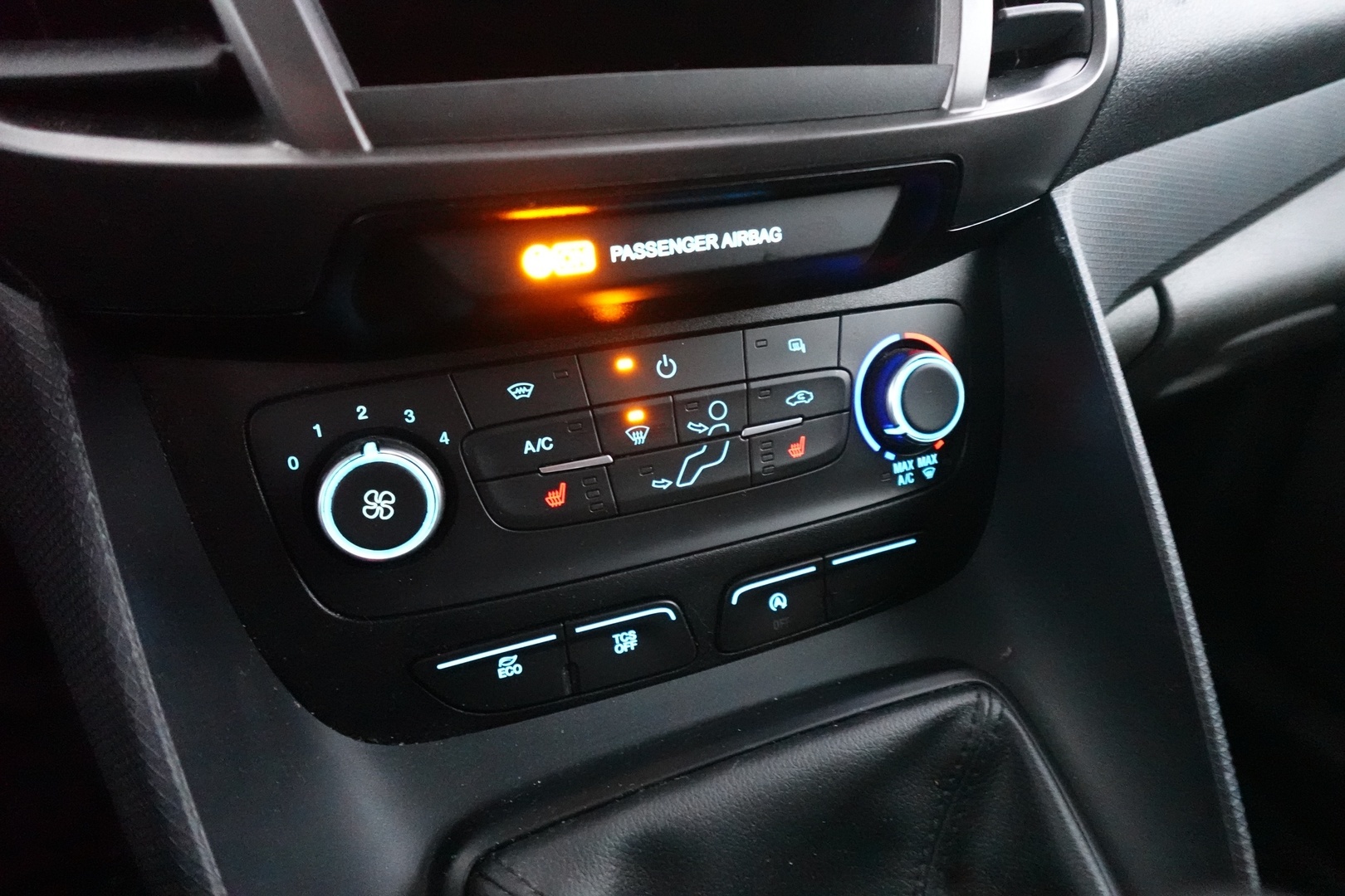 FORD Transit Connect 24