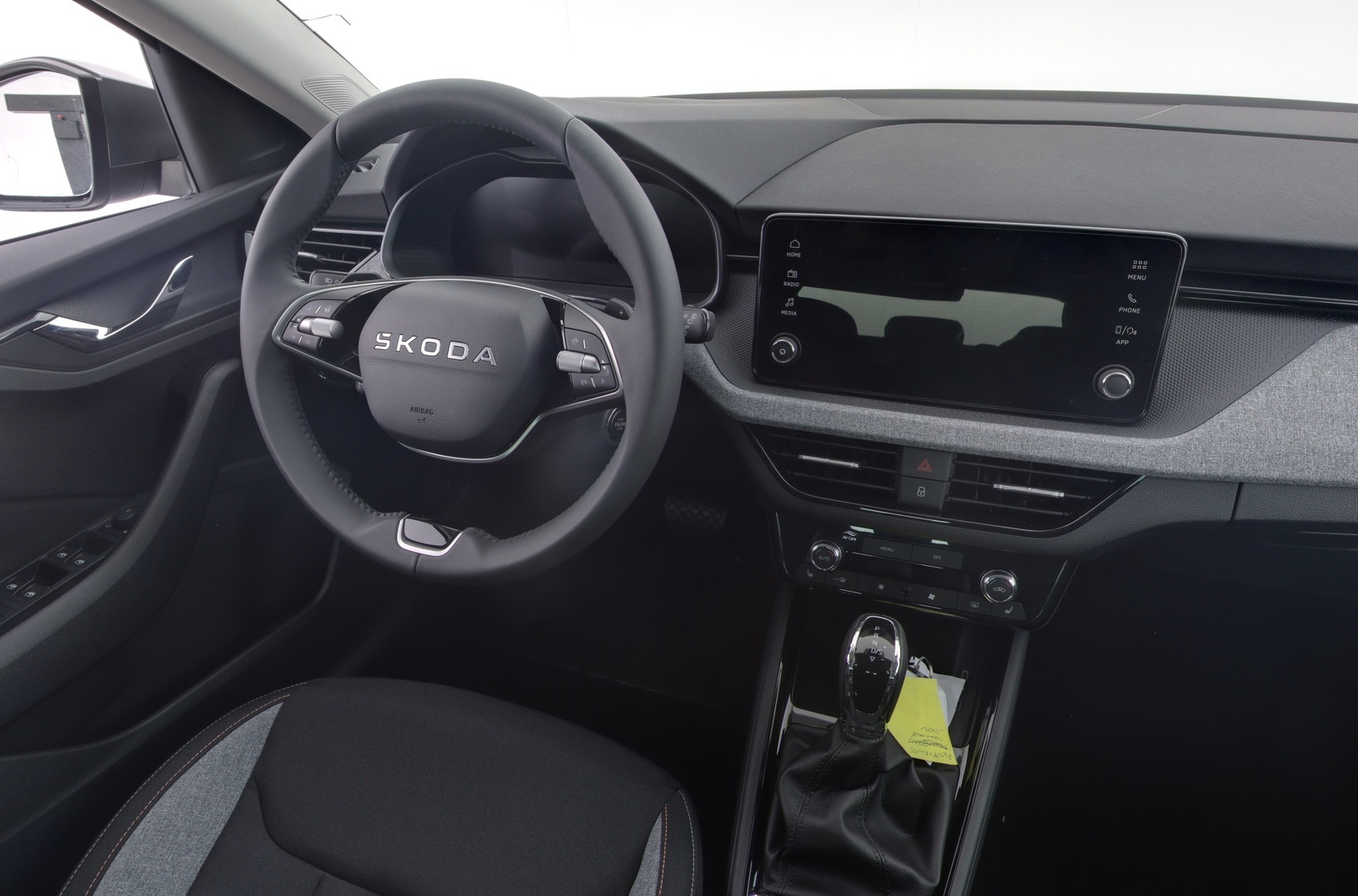 SKODA Scala 11