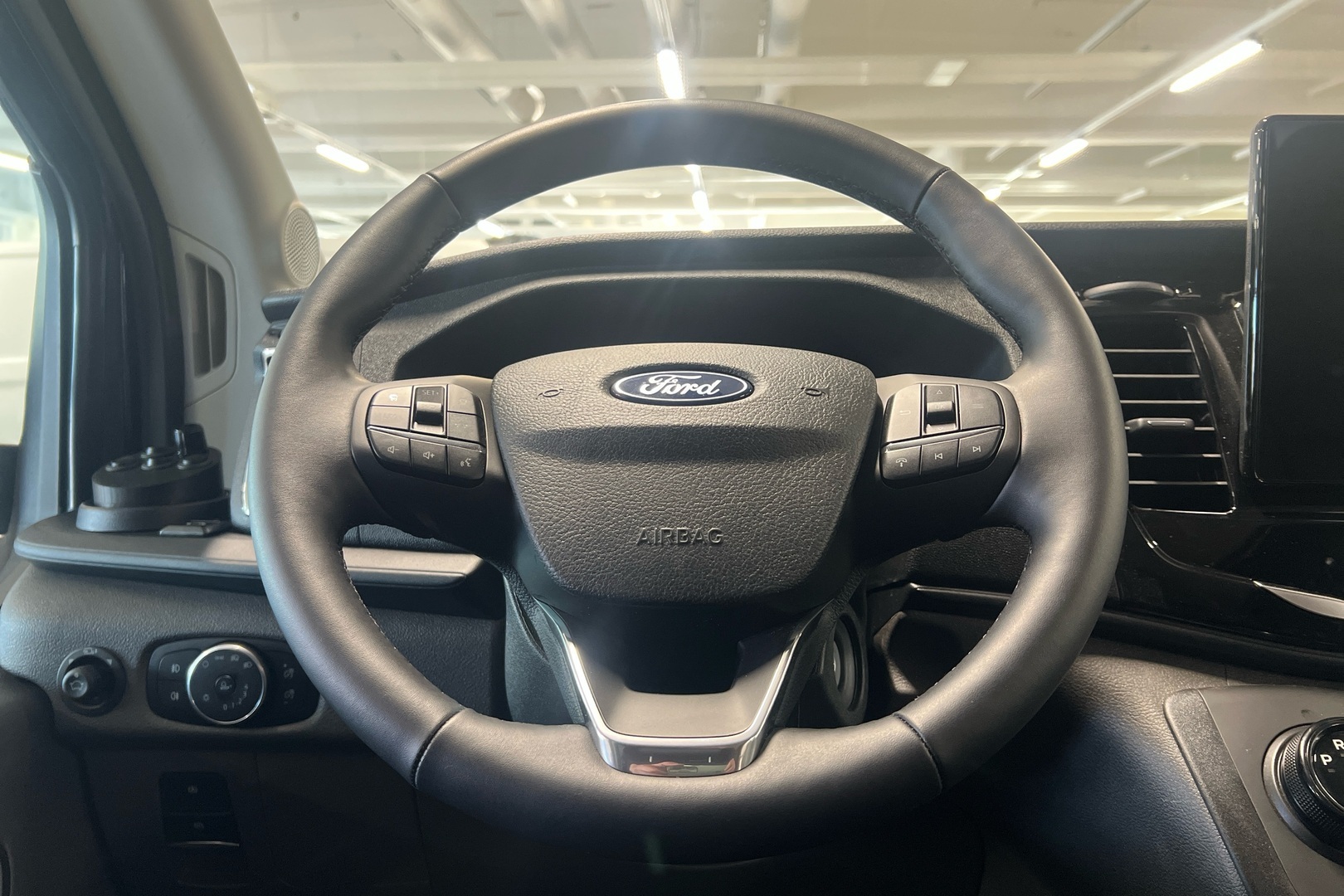 FORD TRANSIT 2026