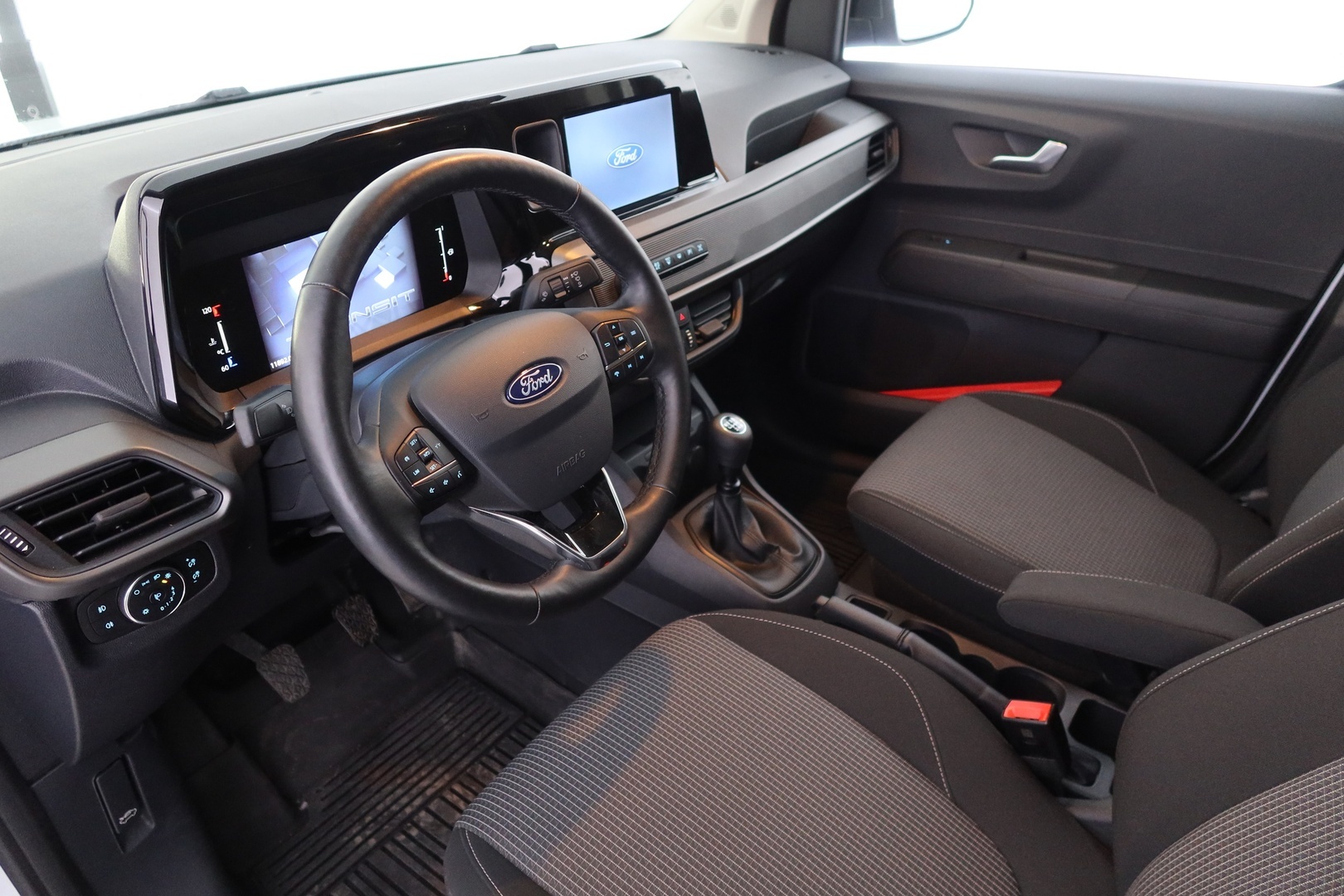 FORD Transit Courier 2025