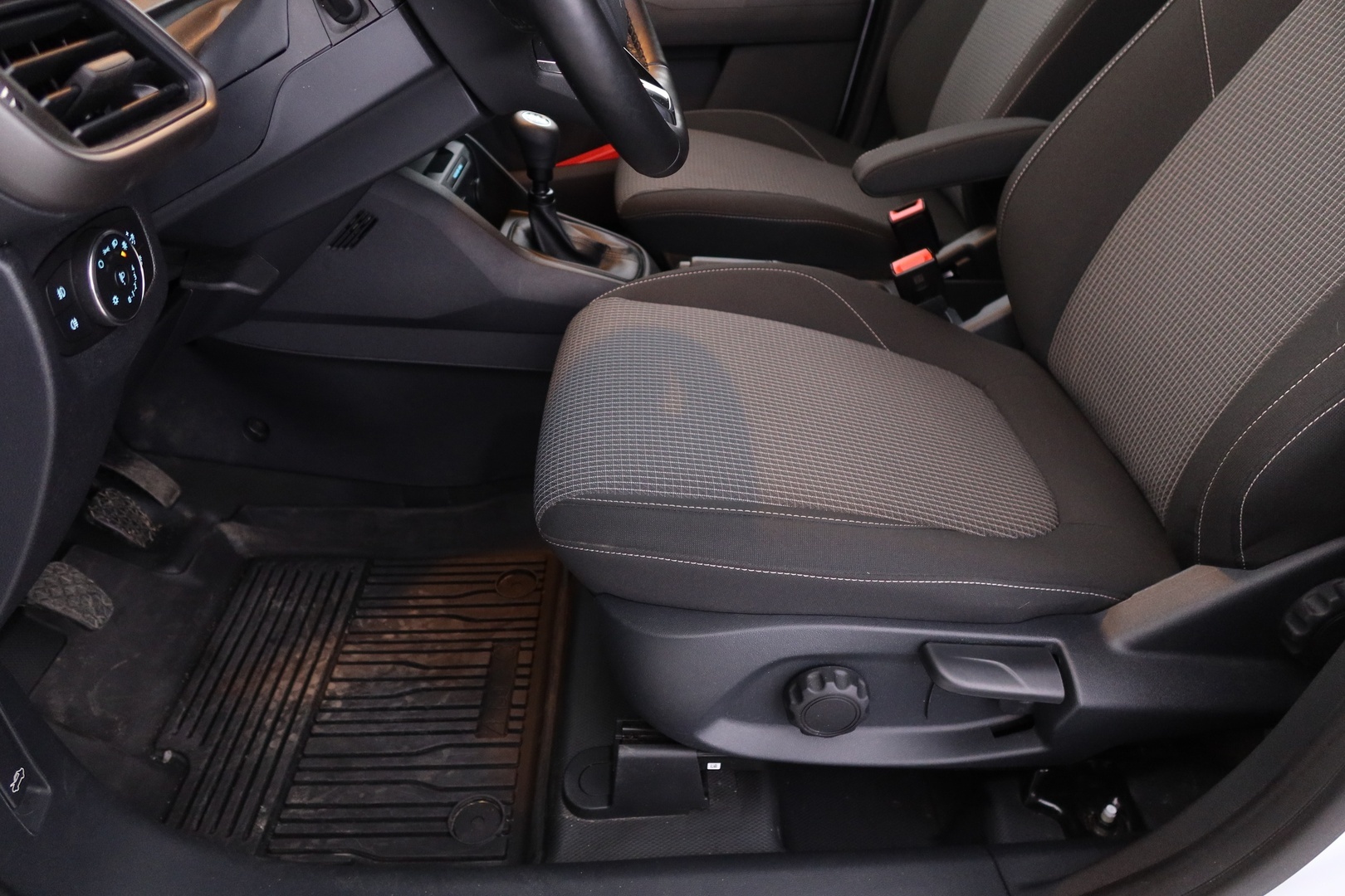 FORD Transit Courier 2025