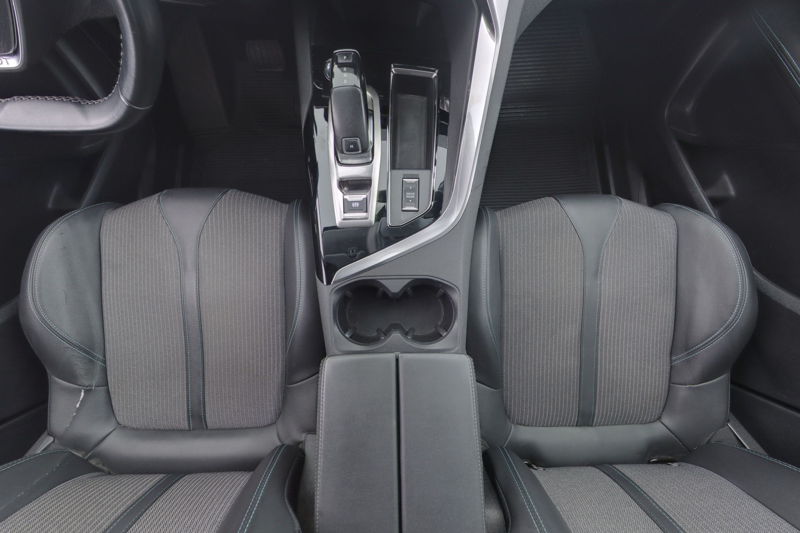 PEUGEOT 3008 2021