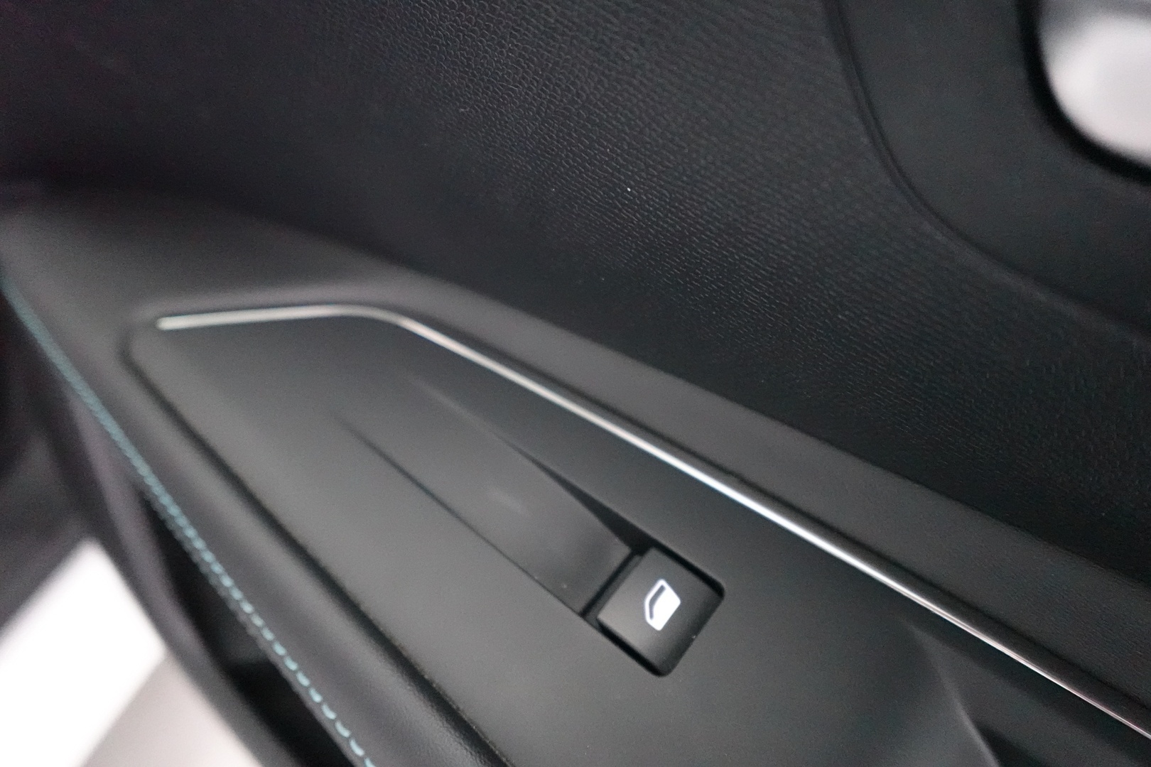 PEUGEOT 3008 2021