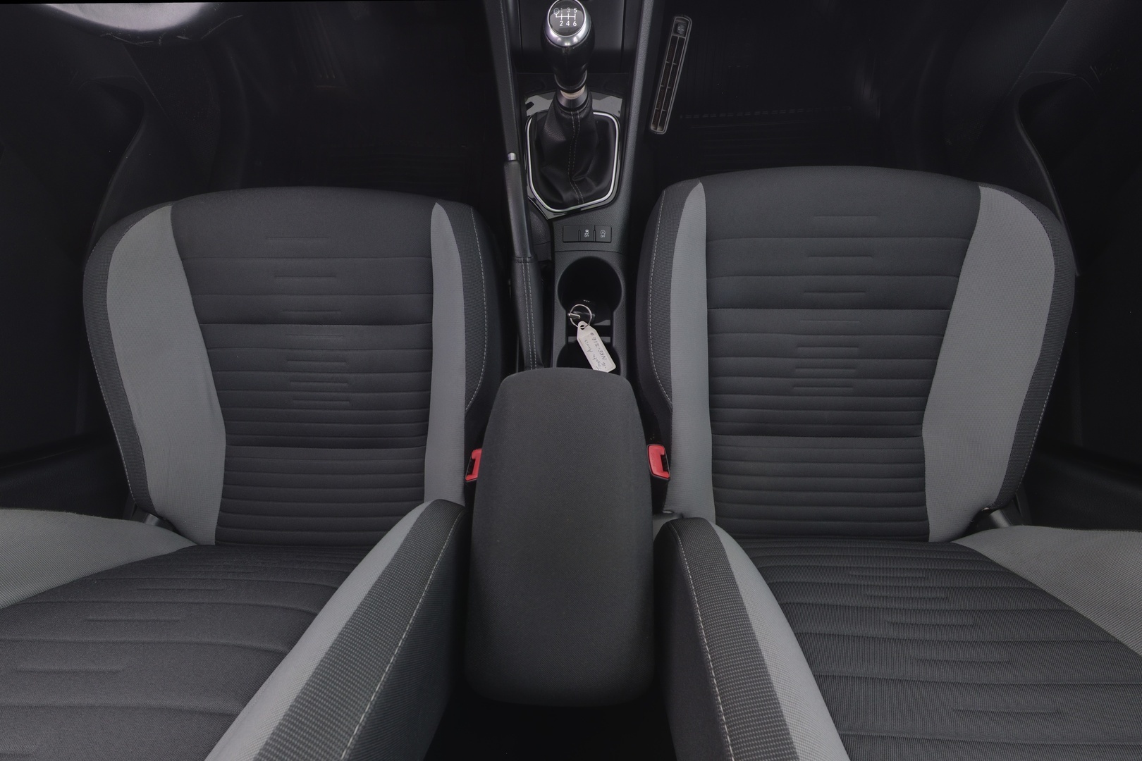 TOYOTA Auris 2016