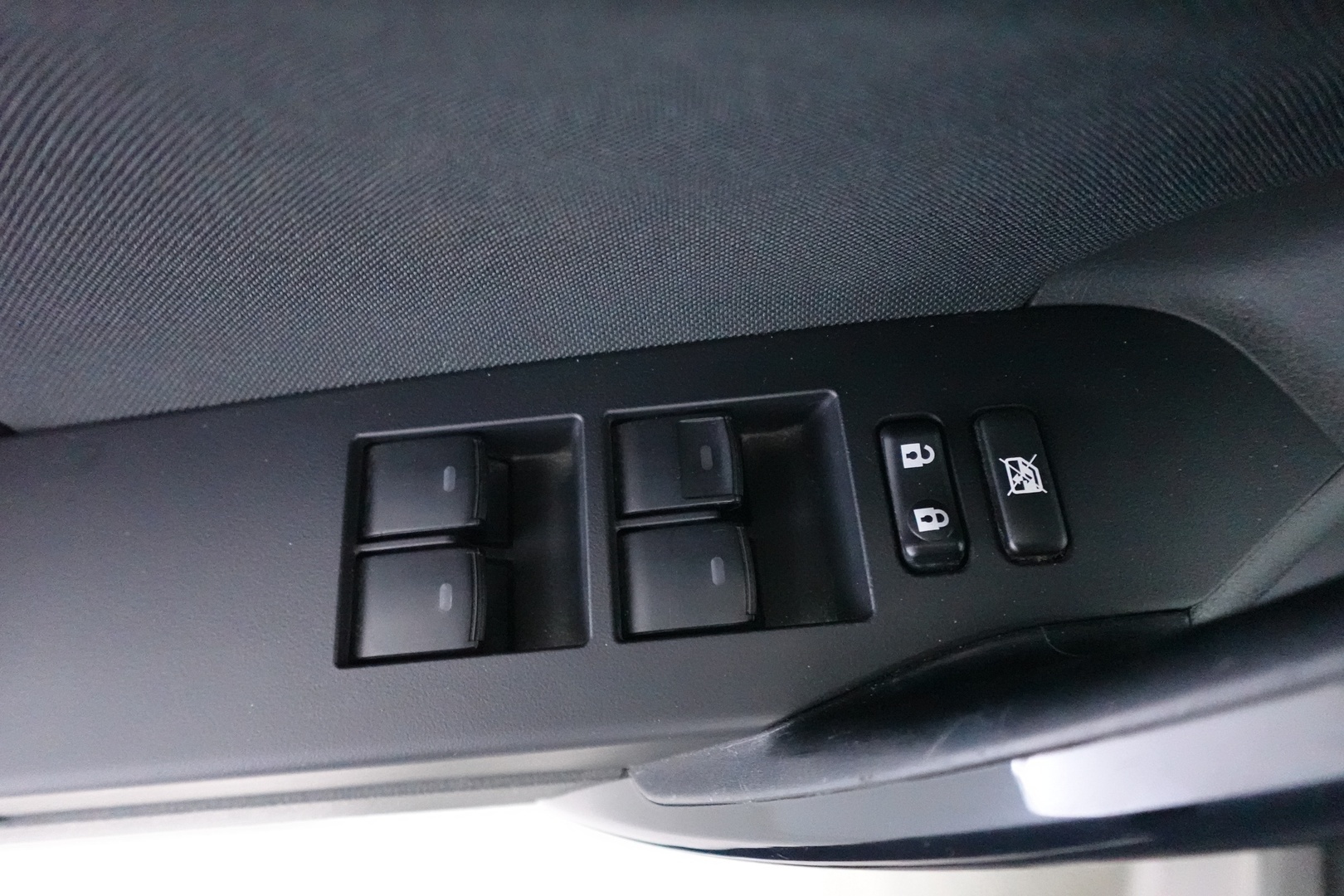 TOYOTA Auris 2016