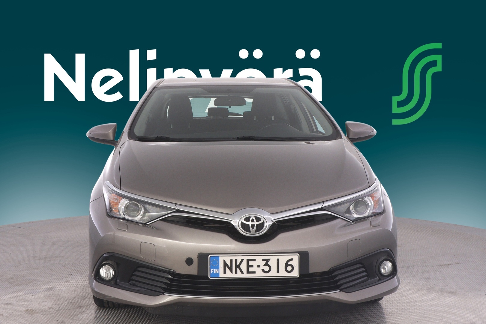TOYOTA Auris 2016