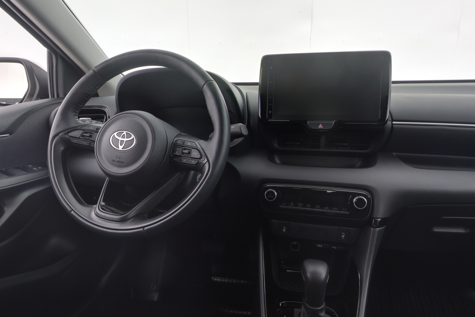 TOYOTA YARIS 2025