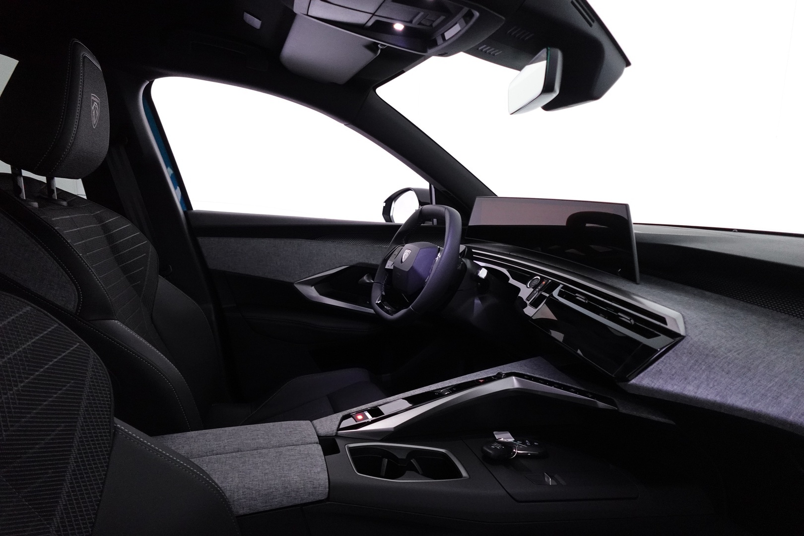 PEUGEOT E-3008 33