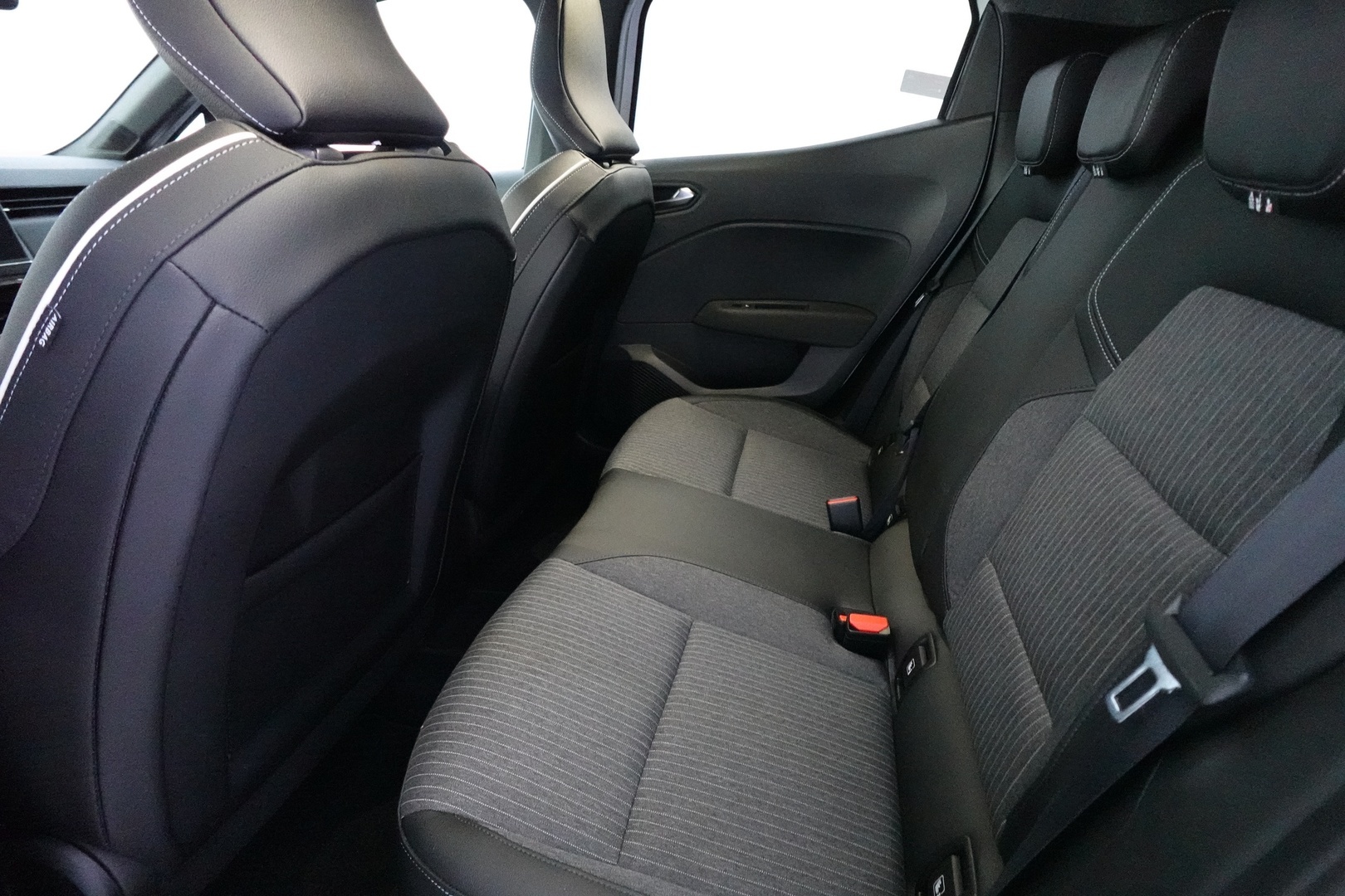 MITSUBISHI Colt 30