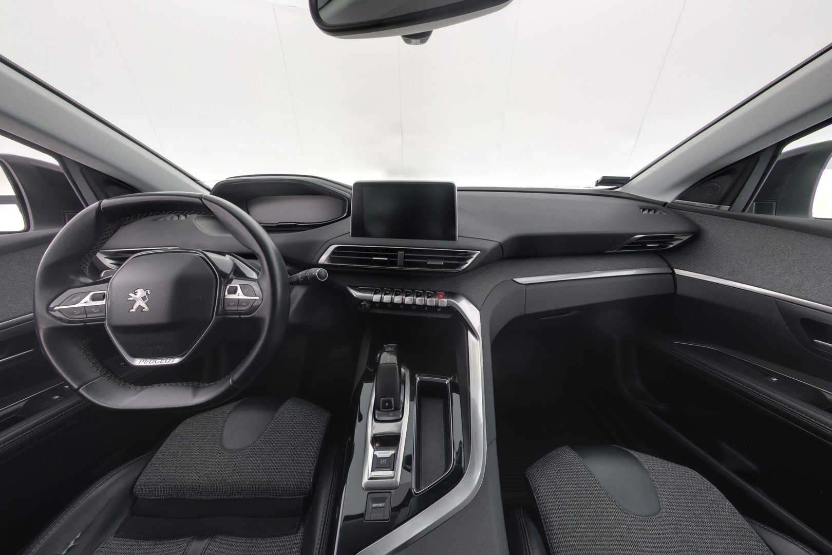 PEUGEOT 5008 10