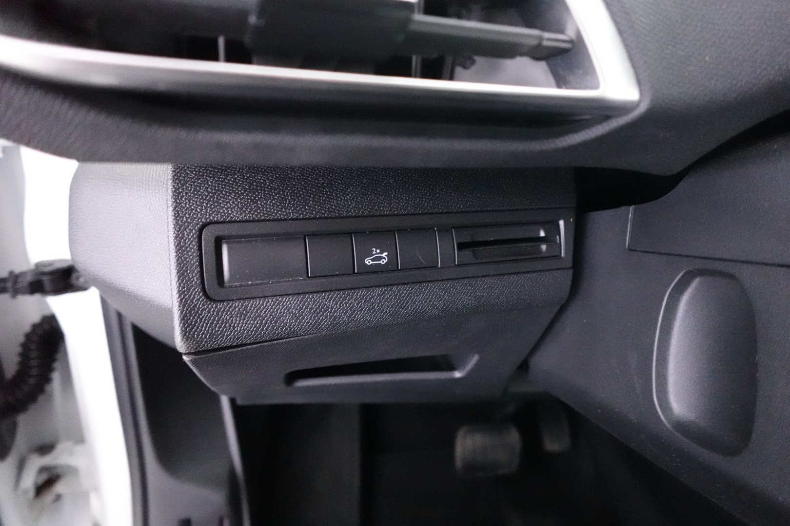 PEUGEOT 5008 24