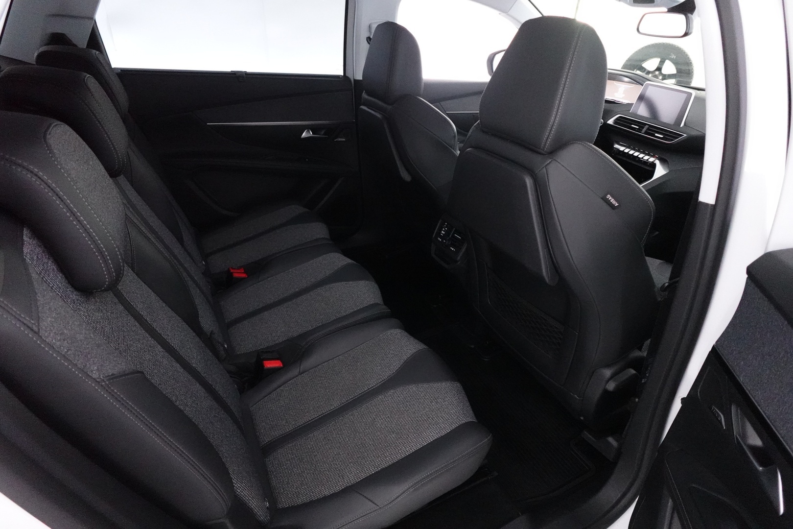 PEUGEOT 5008 27
