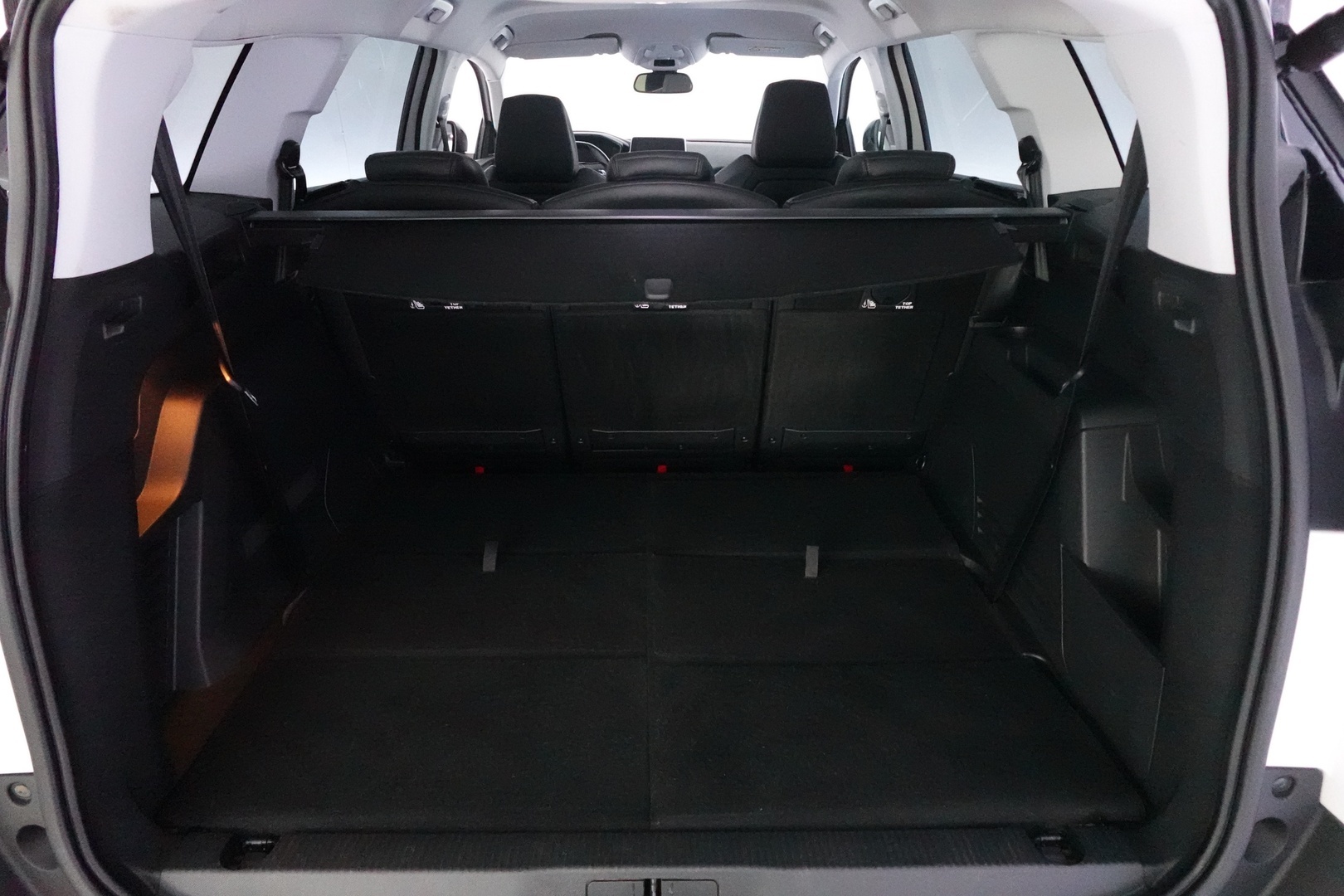 PEUGEOT 5008 36