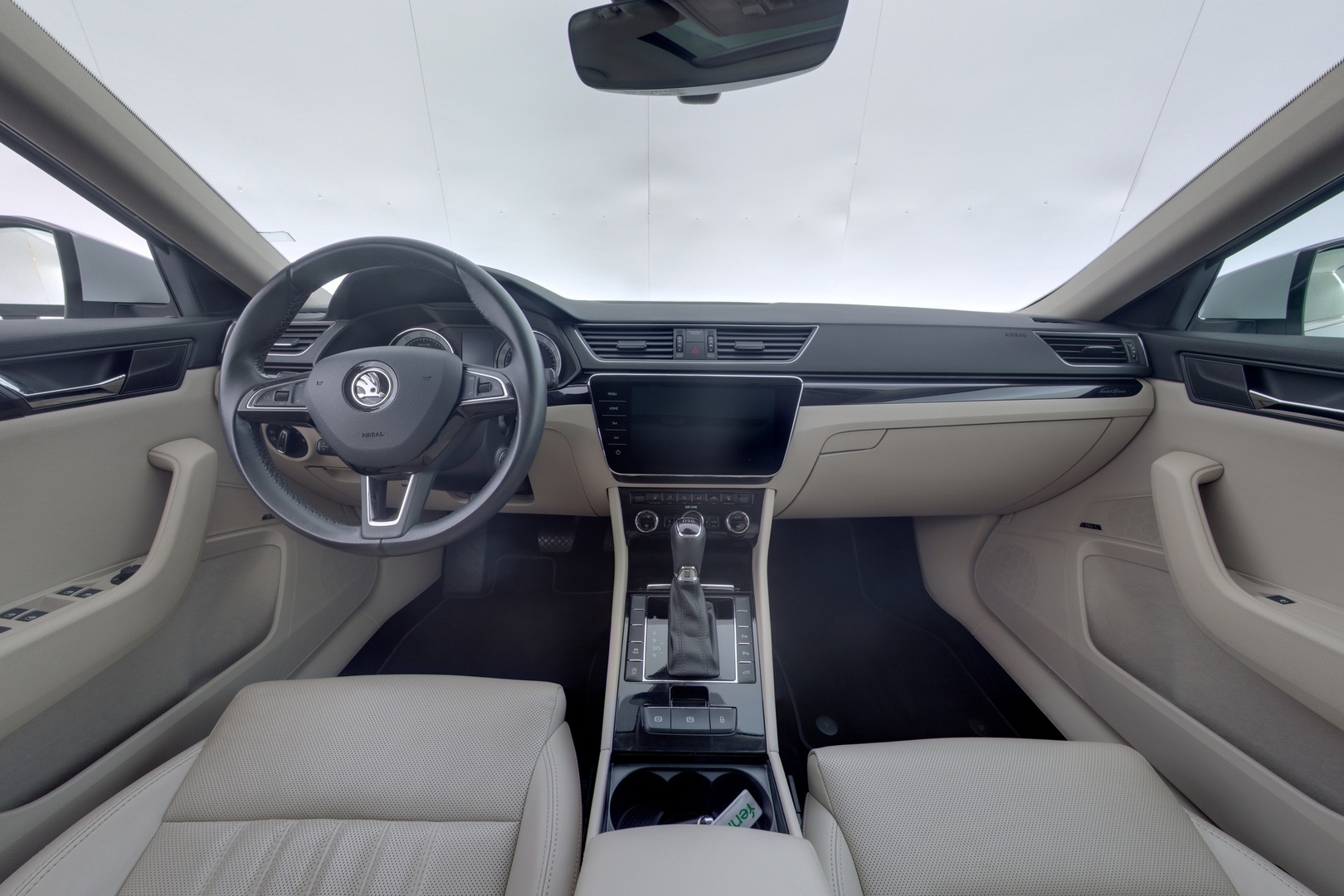 SKODA SUPERB 2018