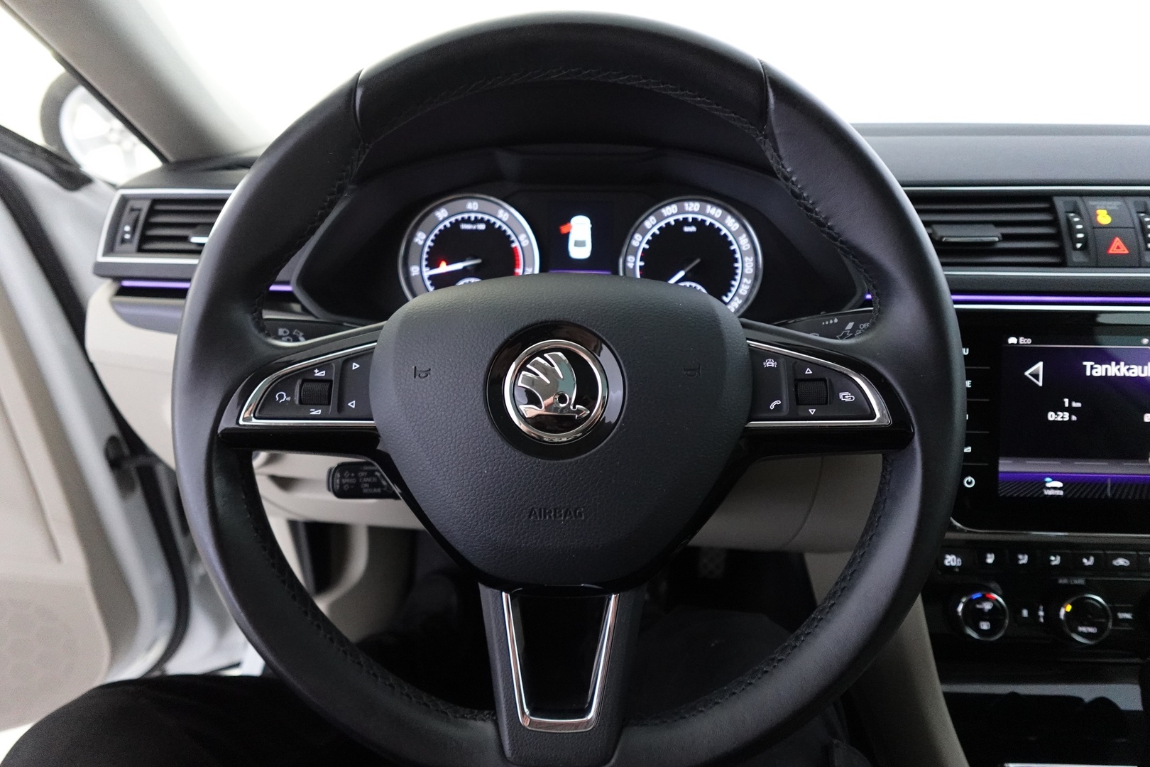 SKODA SUPERB 2018