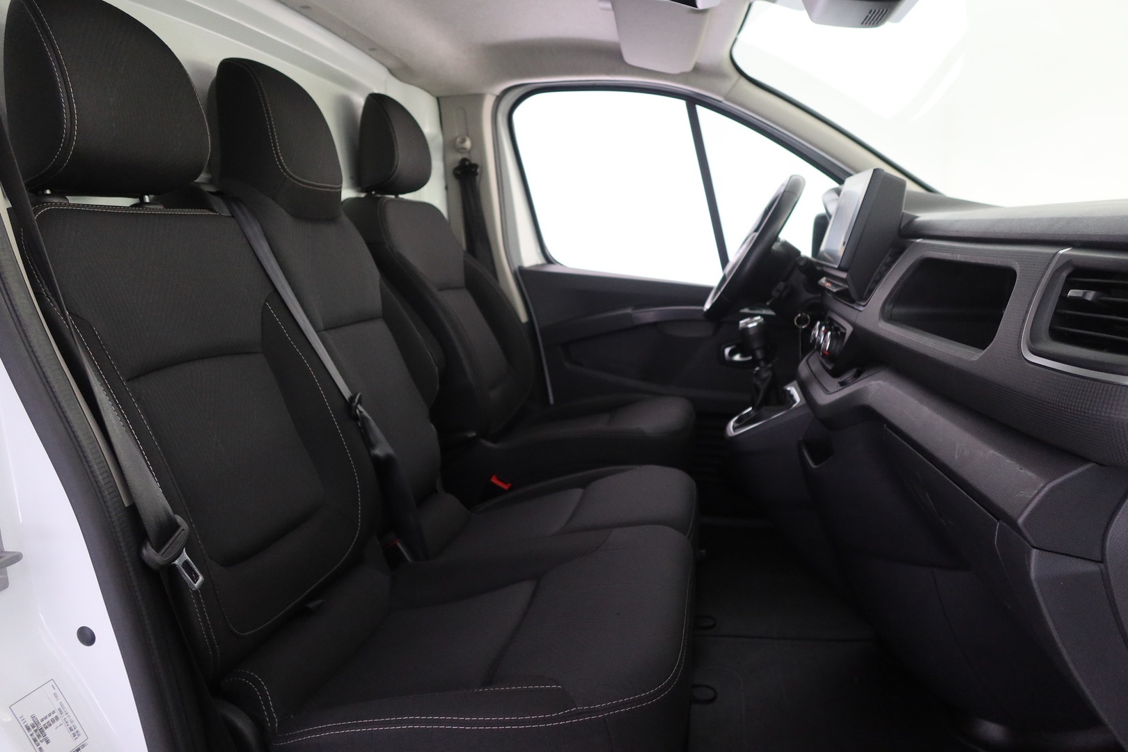NISSAN Primastar 2023