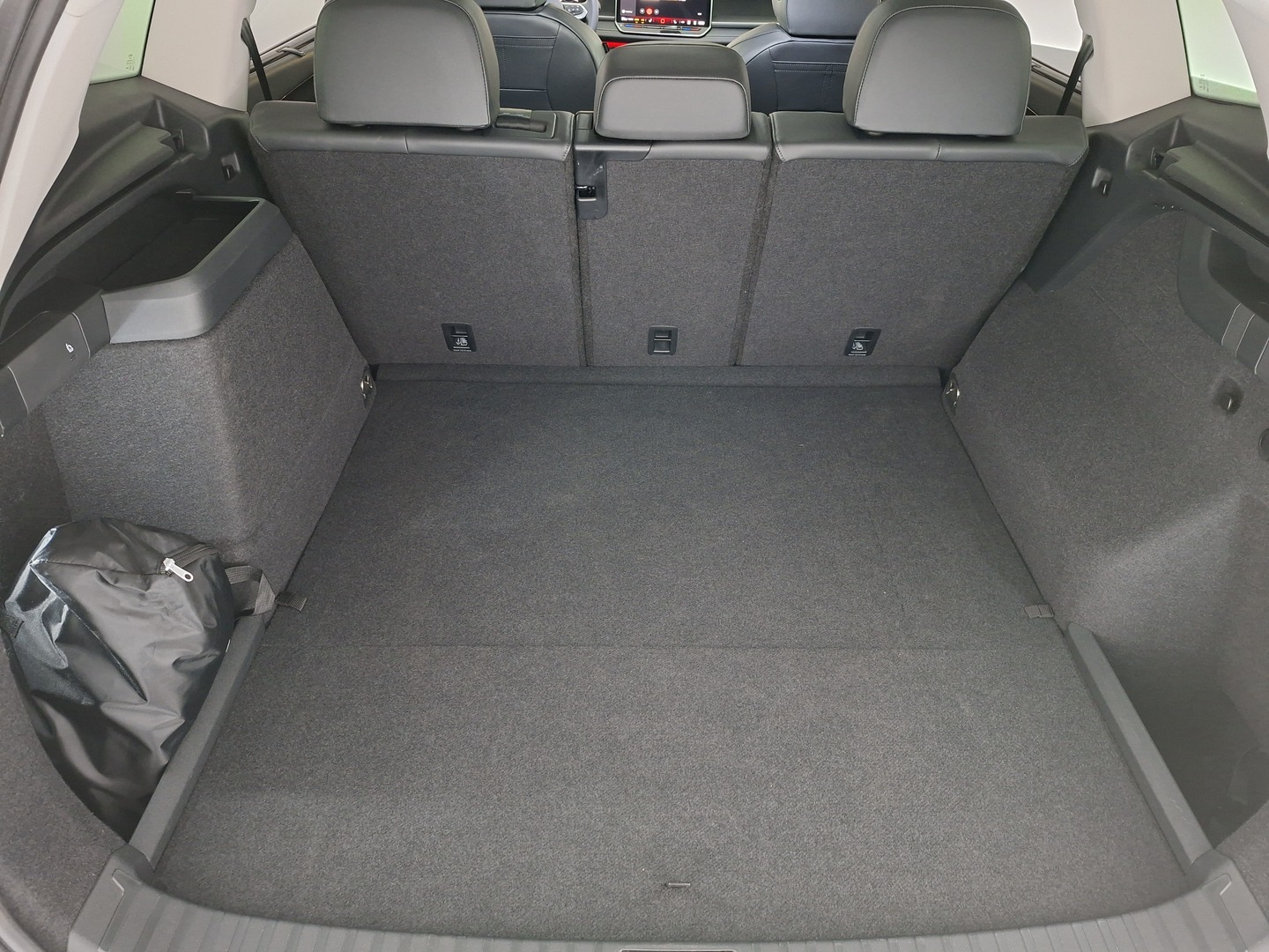 VOLKSWAGEN Tayron 15