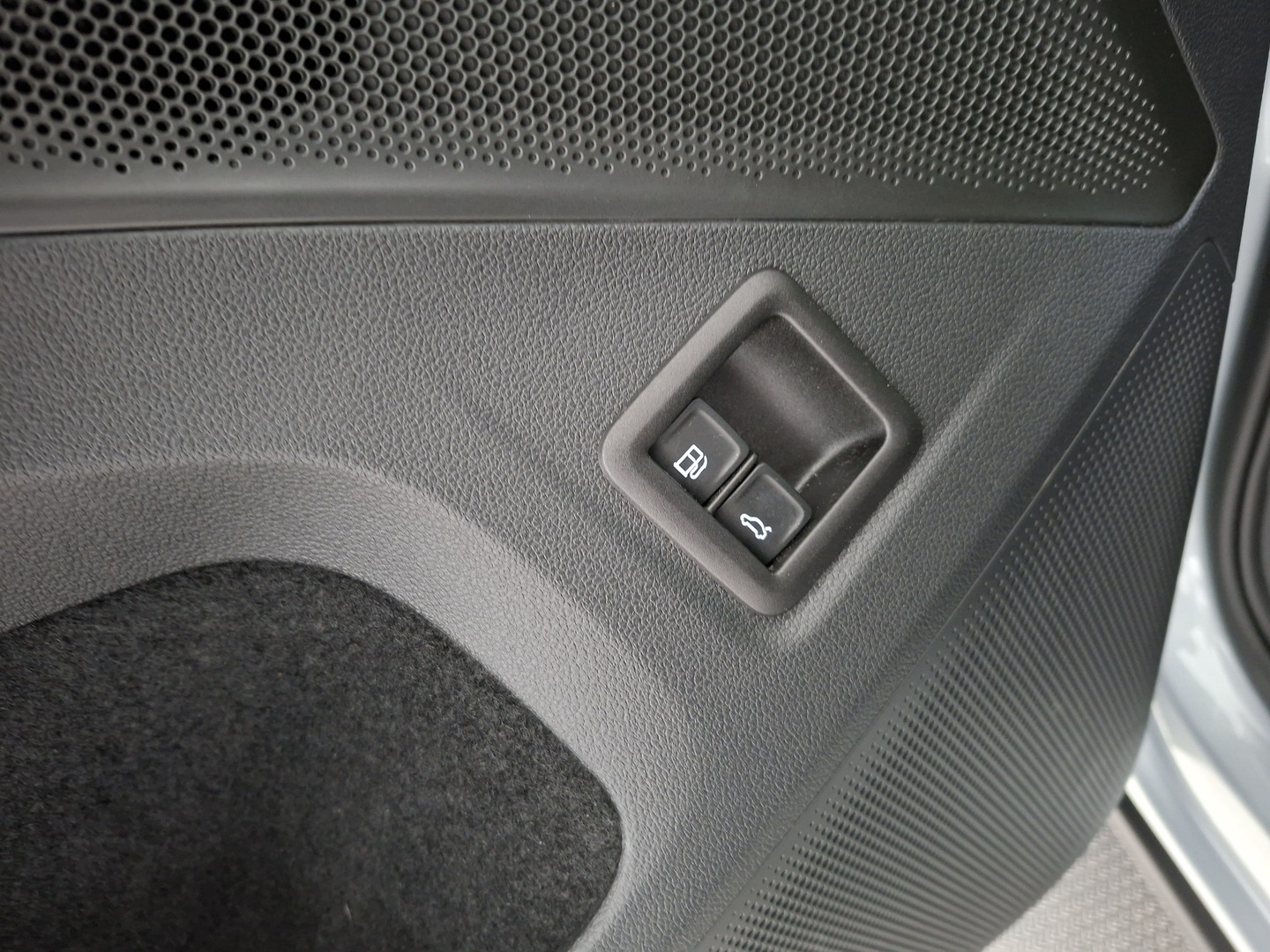 VOLKSWAGEN Tayron 21