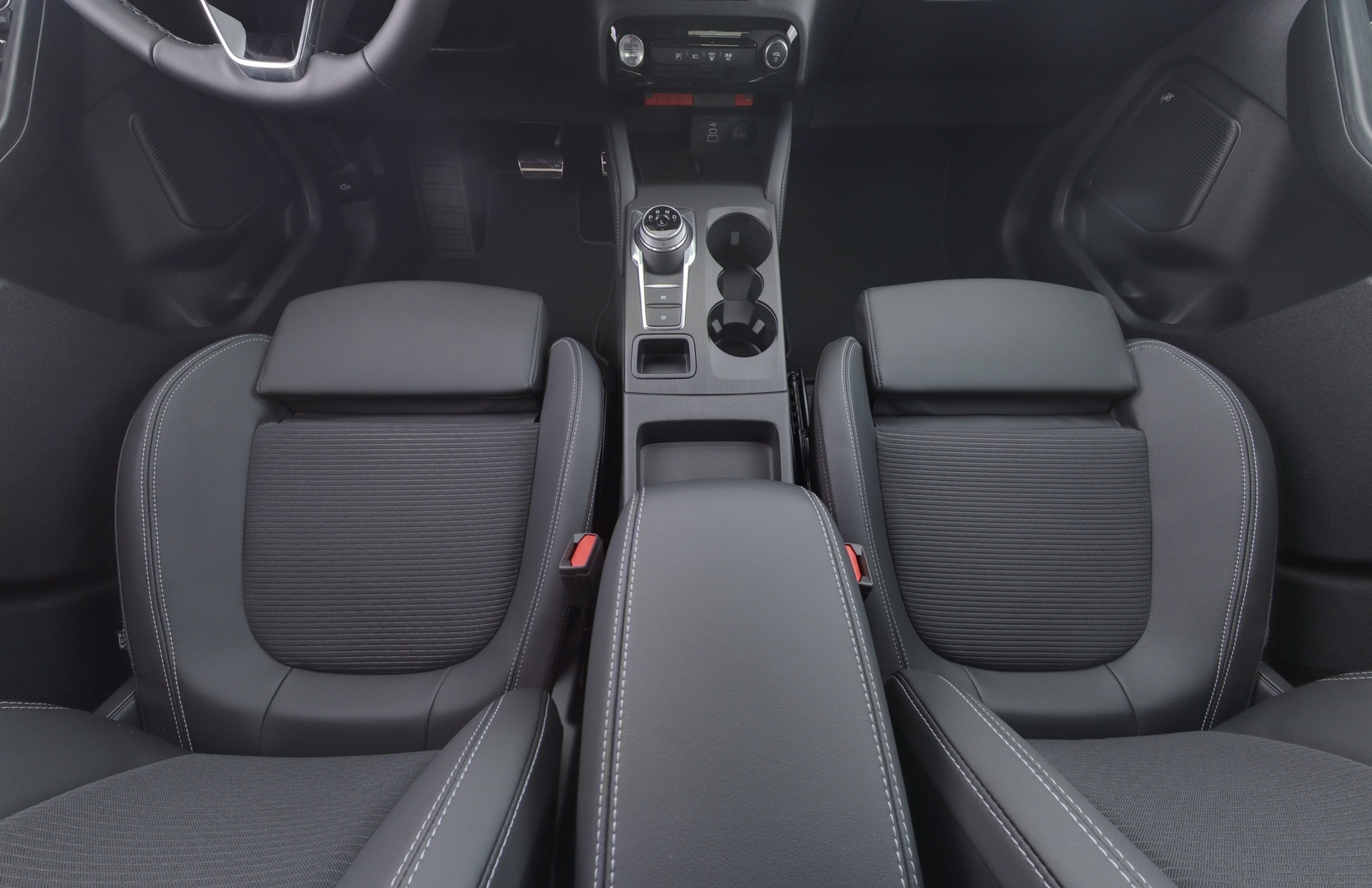 FORD KUGA 2026