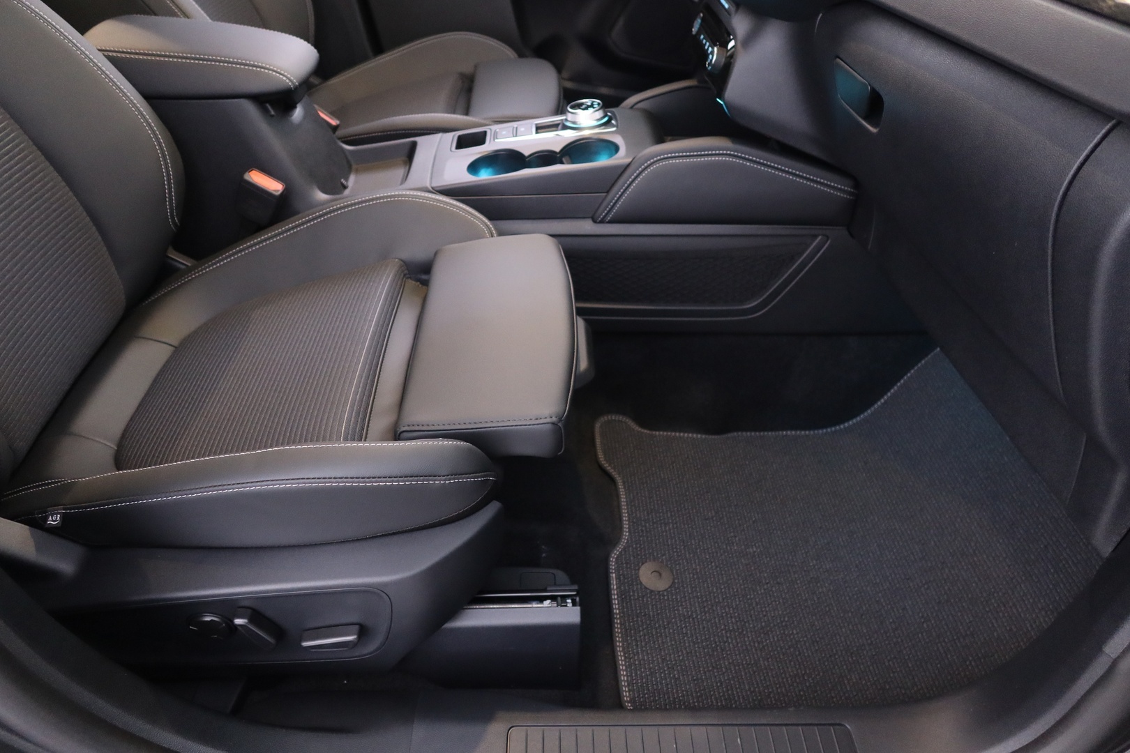 FORD KUGA 2026