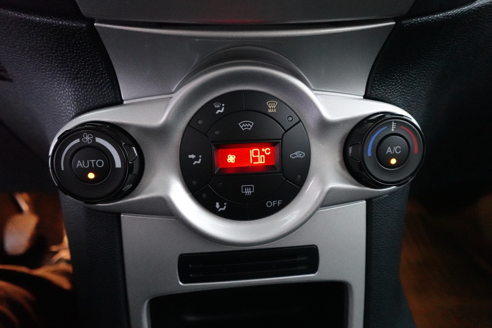 FORD Fiesta 2012