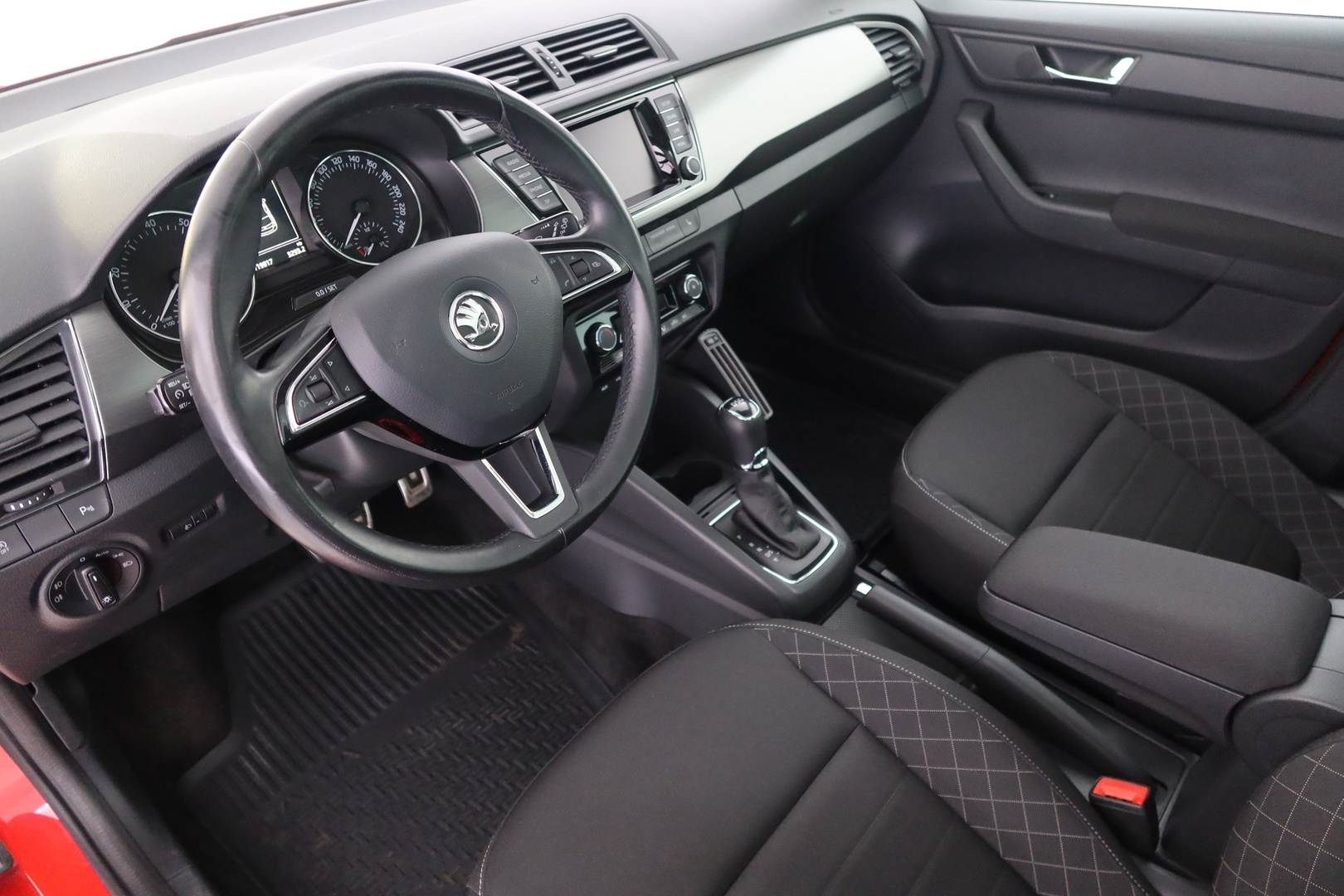 SKODA Fabia 2015