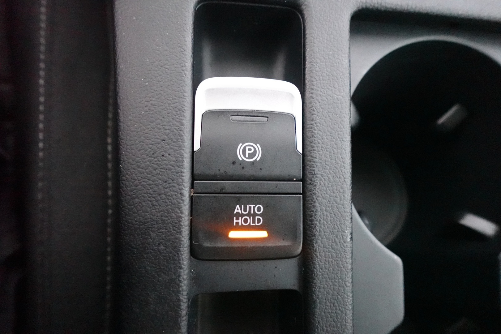 VOLKSWAGEN Passat 32