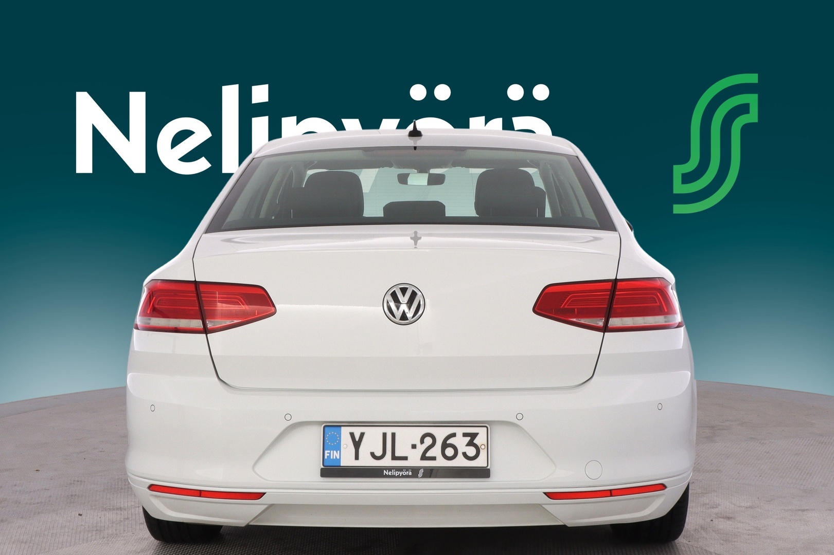 VOLKSWAGEN Passat 7