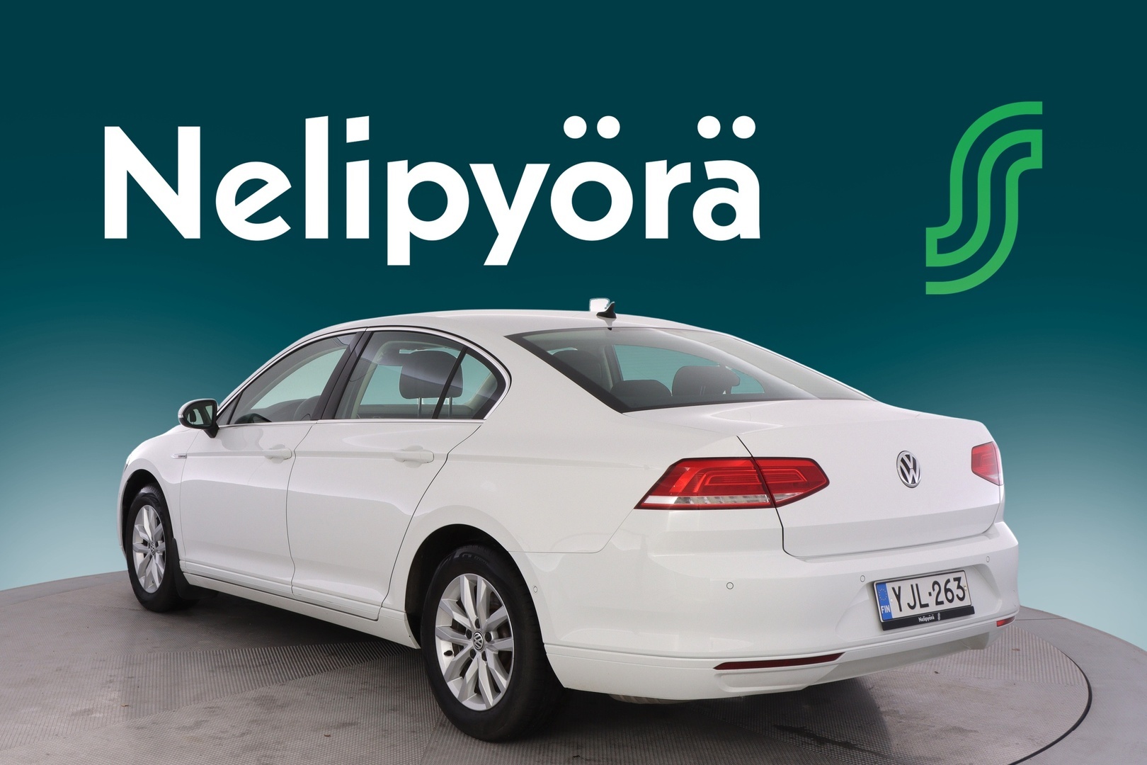 VOLKSWAGEN Passat 8