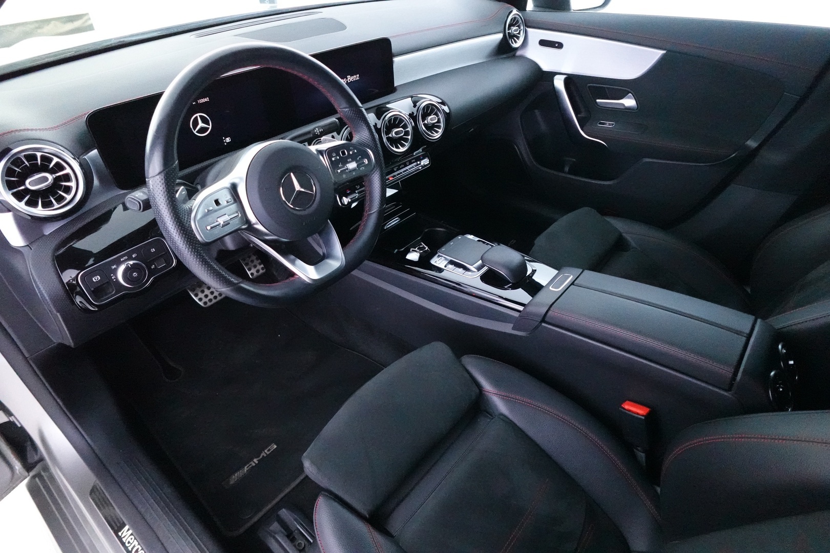MERCEDES-BENZ CLA 14