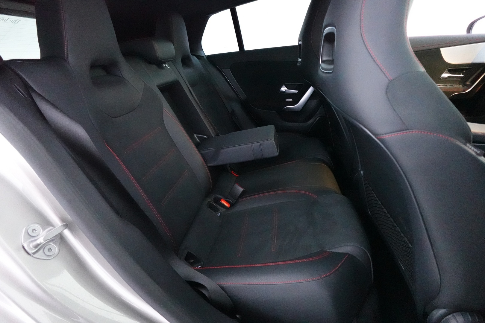 MERCEDES-BENZ CLA 38