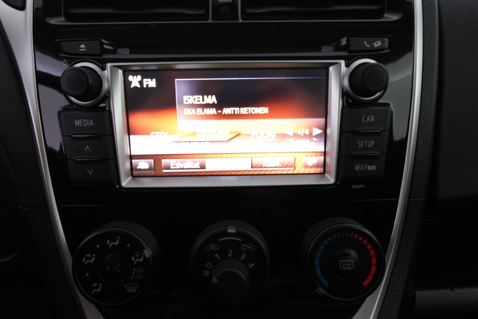 TOYOTA Verso-S 2015
