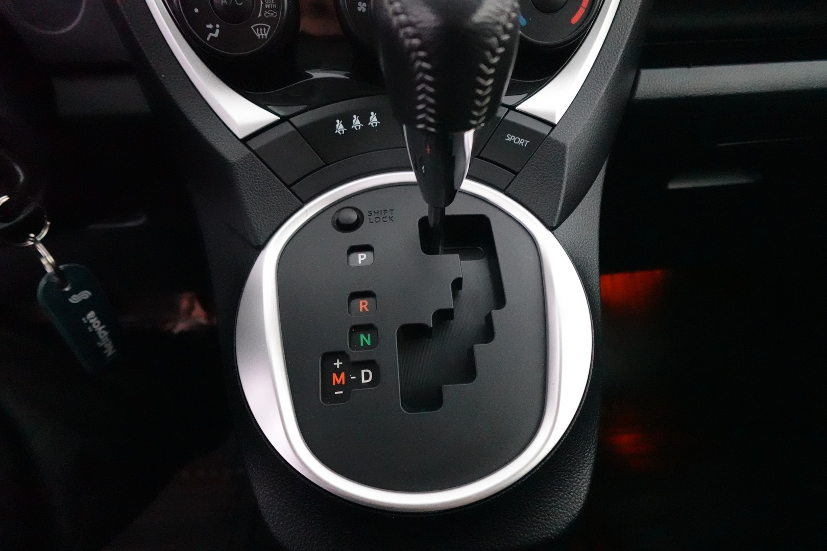 TOYOTA Verso-S 2015