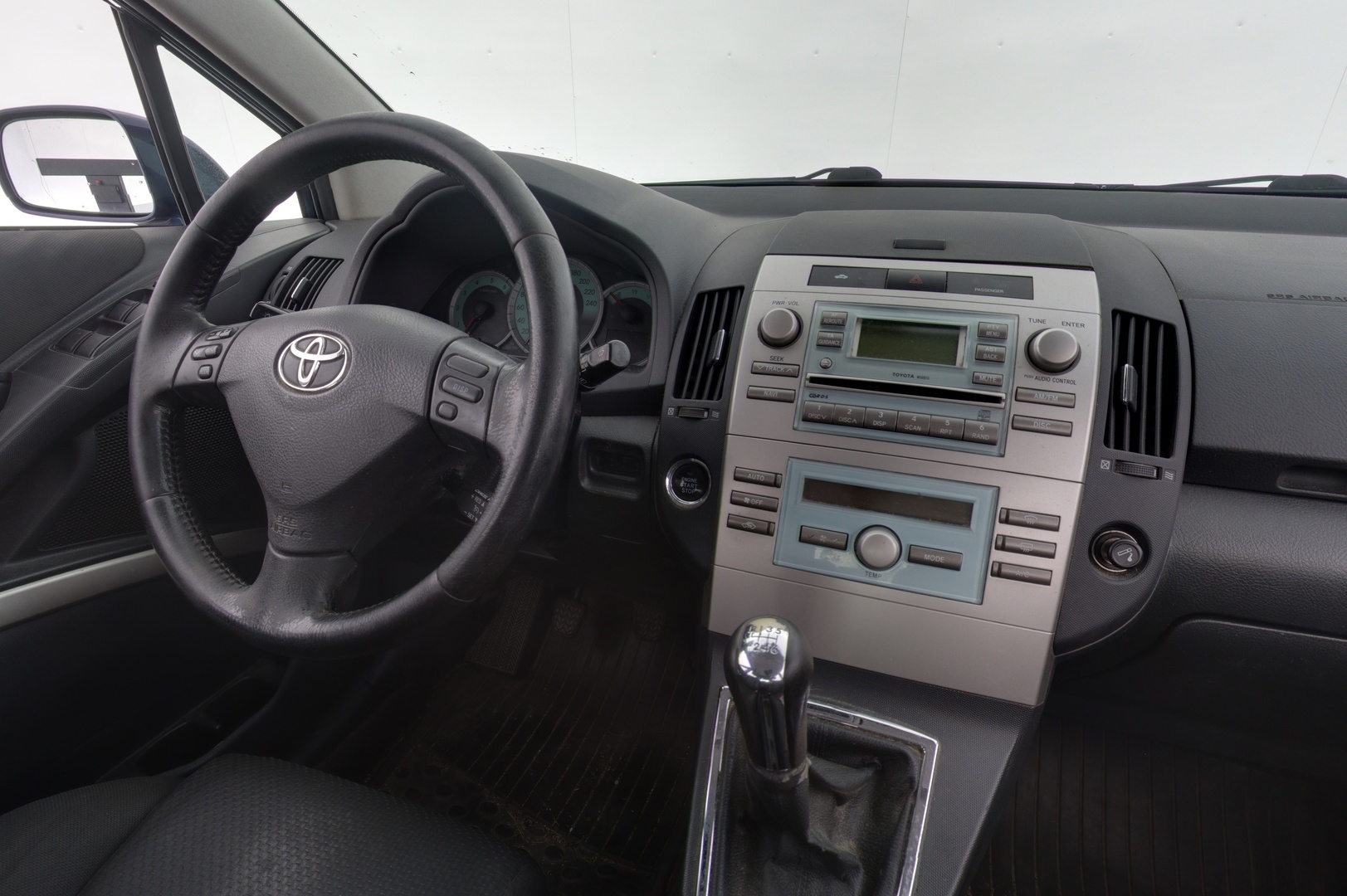 TOYOTA Corolla Verso 2007